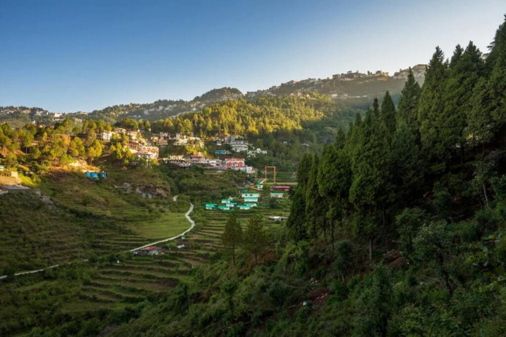 The Hill Story, Entire Chalet, Offbeat,Cozy Mussoorie Esterno foto