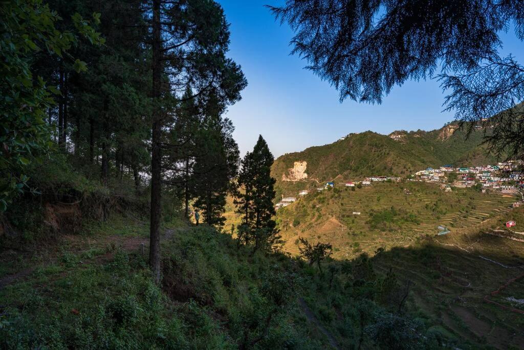 The Hill Story, Entire Chalet, Offbeat,Cozy Mussoorie Esterno foto